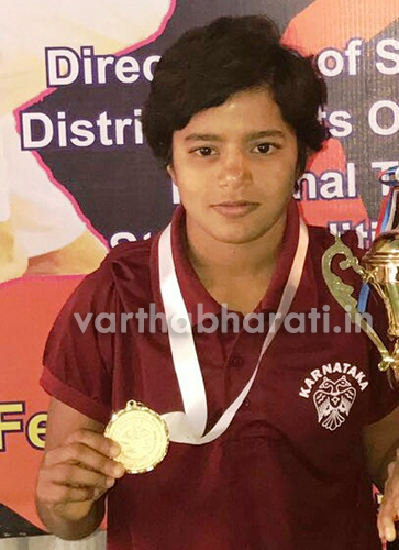 ರಾಷ್ಟ್ರಮಟ್ಟದ ಸಬ್‌ಜೂನಿಯರ್ ಕುಸ್ತಿ ಪಂದ್ಯಾಟ : ಆಳ್ವಾಸ್‌ನ ಮಮತಾಗೆ ಬೆಳ್ಳಿ ಪದಕ